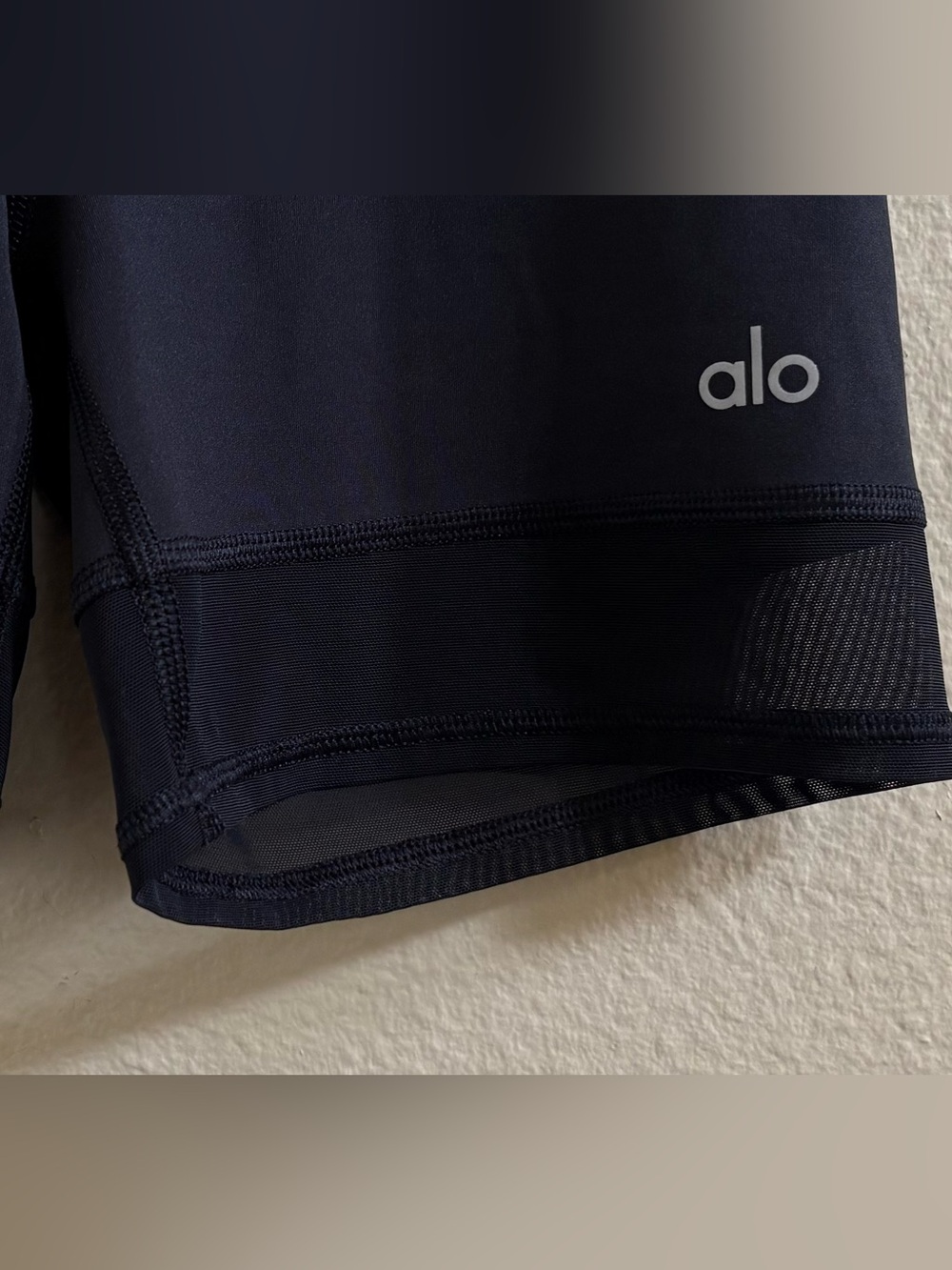 Alo Airlift Double Trouble Biker Short Black Size Small - Picture 5 of 6